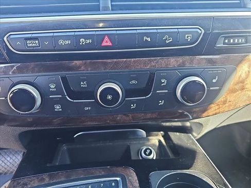 Used 2017 Audi Q7 3.0T Premium Plus image 18