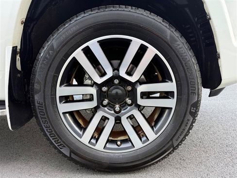 Used 2011 Toyota 4Runner SR5 AWD/4WD image 52