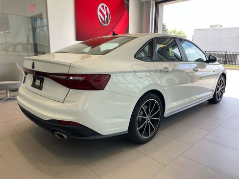 Used 2025 Volkswagen Jetta GLI Autobahn image 21