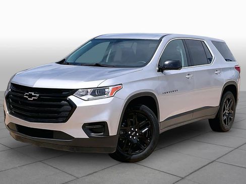 Used 2020 Chevrolet Traverse LS w/ LPO, Blackout Package FWD image 3