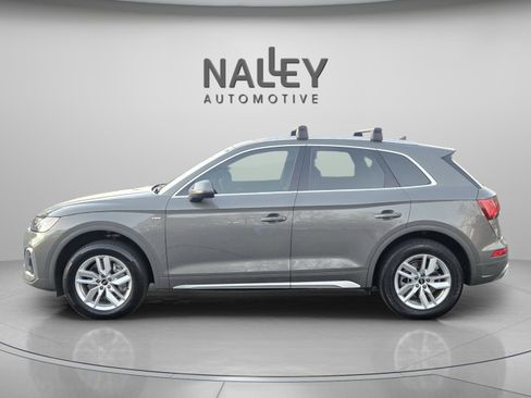 Used 2023 Audi Q5 2.0T Premium w/ Convenience Package image 2