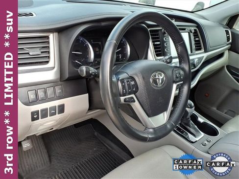 Used 2019 Toyota Highlander Limited image 13