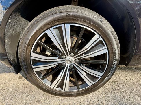Used 2022 Volvo XC60 B5 Inscription w/ Climate Package AWD/4WD image 10