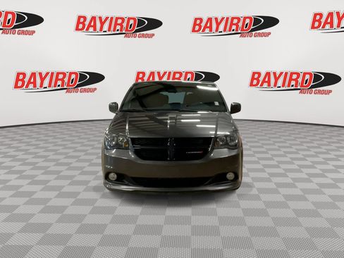 Used 2016 Dodge Grand Caravan SXT FWD image 3