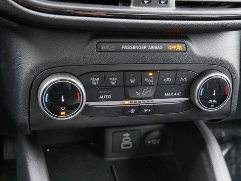 Certified 2025 Ford Escape ST-Line AWD/4WD image 23