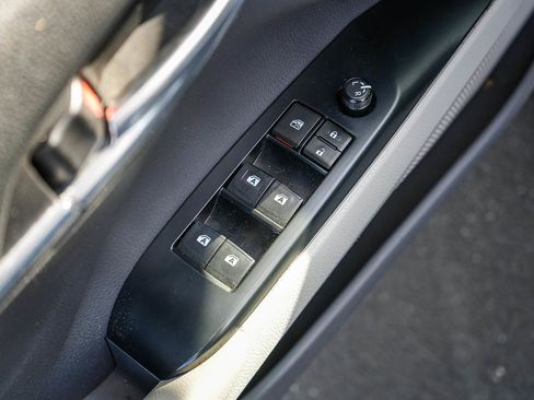 Used 2019 Toyota Camry LE w/ Carpet Mat Package FWD image 19