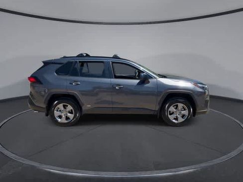 Used 2024 Toyota RAV4 LE AWD/4WD image 9