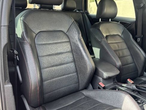 Used 2015 Volkswagen GTI Autobahn w/ Lighting Package (SEL) FWD image 9