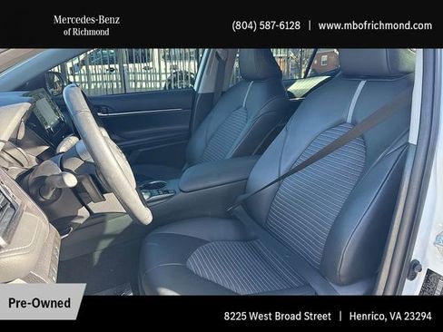 Used 2022 Toyota Camry SE w/ Convenience Package image 16