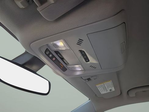 Used 2019 Chevrolet Equinox Premier image 22