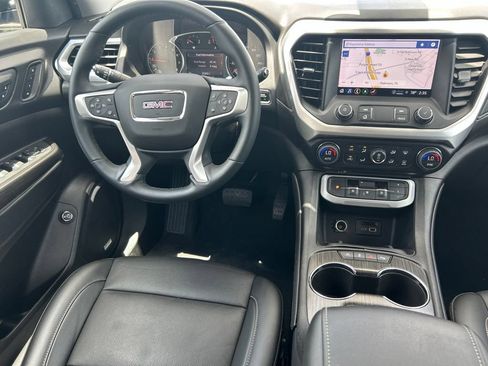Used 2023 GMC Acadia SLT w/ Elevation Edition FWD image 18