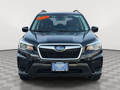 Used 2020 Subaru Forester Premium image 2