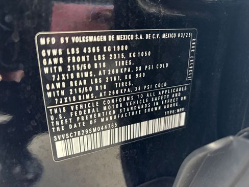 Used 2025 Volkswagen Taos SE image 29