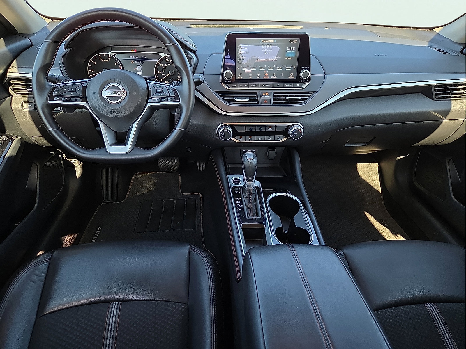 Used 2025 Nissan Altima 2.5 SR FWD image 11