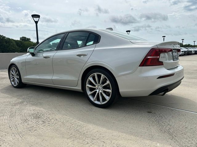 Used 2020 Volvo S60 T5 Momentum FWD image 5