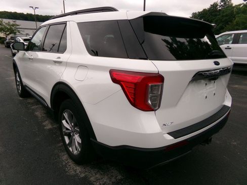 Used 2022 Ford Explorer XLT w/ Equipment Group 202A AWD/4WD image 7
