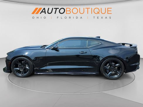 Used 2019 Chevrolet Camaro SS RWD image 10