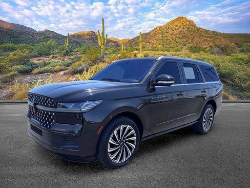 Used 2025 Lincoln Navigator Black Label AWD/4WD image 9