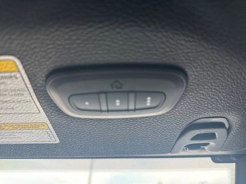 Used 2019 Jeep Wrangler Unlimited Sahara w/ Quick Order Package 24M Moab image 30