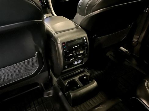 Used 2021 Jeep Grand Cherokee L Limited w/ Luxury Tech Group II image 29