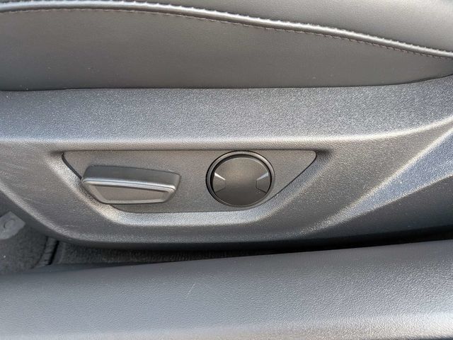 Used 2025 Ford Mustang Coupe RWD image 21