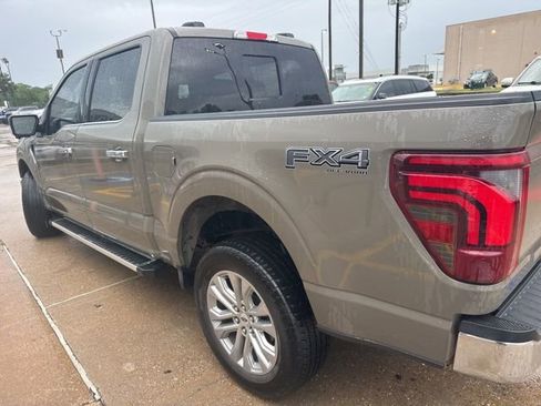 Used 2025 Ford F150 Lariat w/ Equipment Group 501A Mid image 5