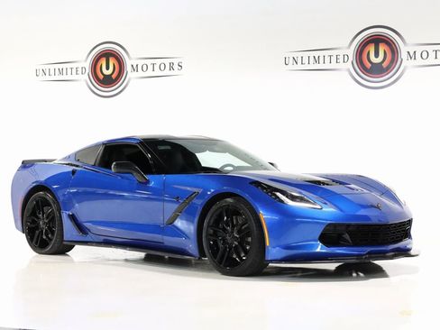 Used 2016 Chevrolet Corvette Stingray Coupe w/ Carbon Flash Badge Package image 6