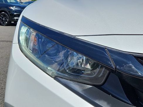 Used 2019 Honda Civic EX image 9
