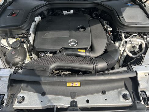 Used 2021 Mercedes-Benz GLC 300 4MATIC image 36