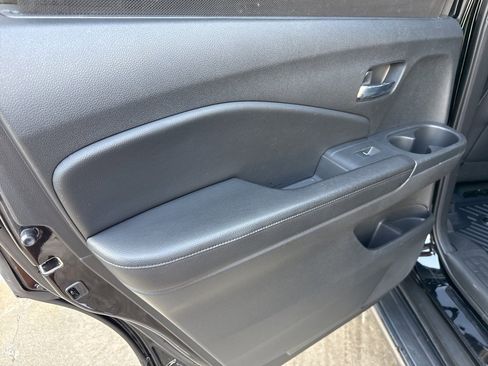 Used 2016 Honda Pilot Touring image 24