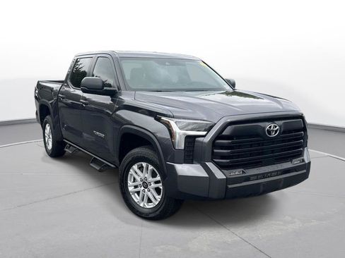 Used 2025 Toyota Tundra SR5 AWD/4WD image 4