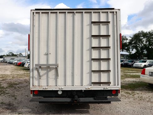 Used 2004 Chevrolet Express 3500 image 7