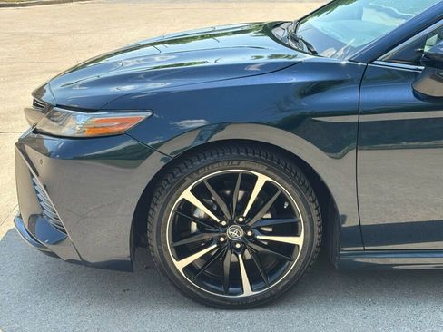 Used 2018 Toyota Camry XSE FWD image 40