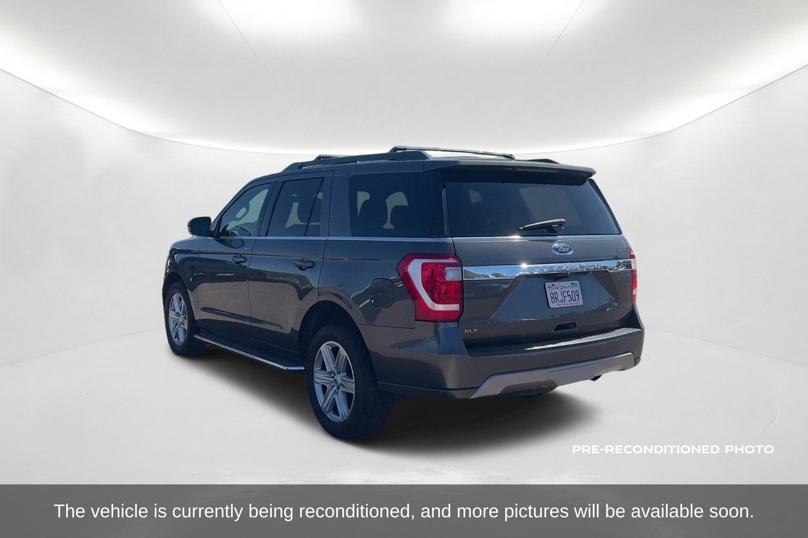 Used 2020 Ford Expedition XLT w/ Equipment Group 202A RWD image 8