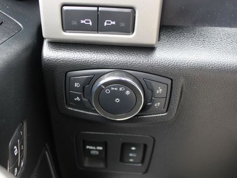 Used 2020 Ford F150 Lariat w/ Equipment Group 502A Luxury AWD/4WD image 29