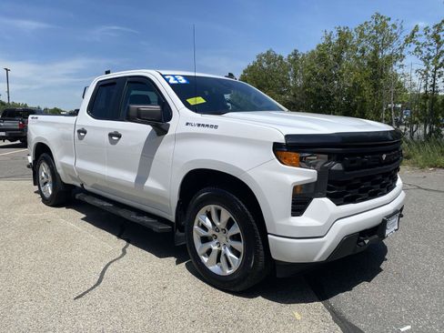 Used 2023 Chevrolet Silverado 1500 Custom AWD/4WD image 3