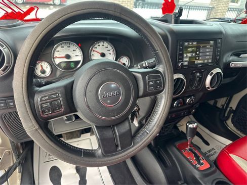 Used 2018 Jeep Wrangler Unlimited Rubicon w/ Cold Weather Group image 27