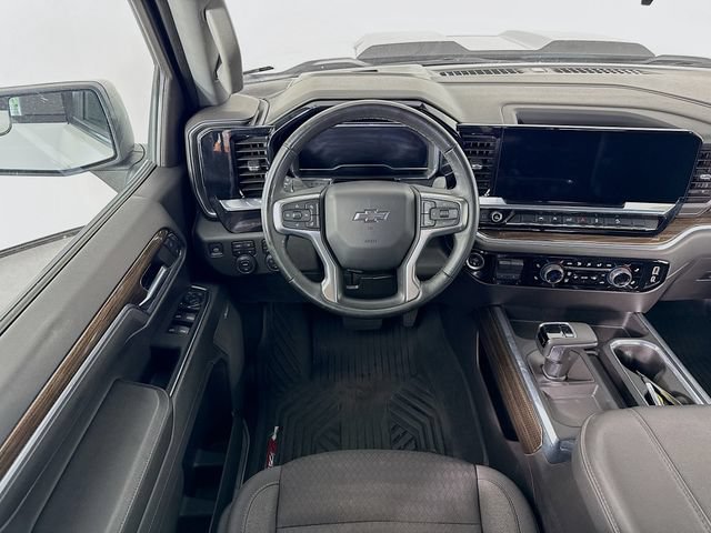 Used 2024 Chevrolet Silverado 1500 LT Trail Boss w/ Convenience Package II AWD/4WD image 24