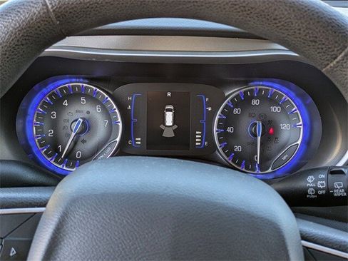 Used 2020 Chrysler Pacifica Touring image 26