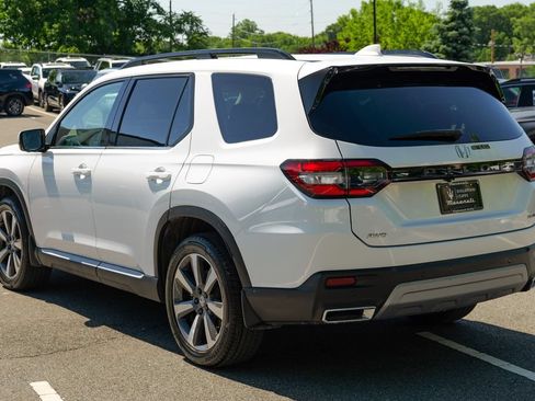 Used 2025 Honda Pilot Elite image 5