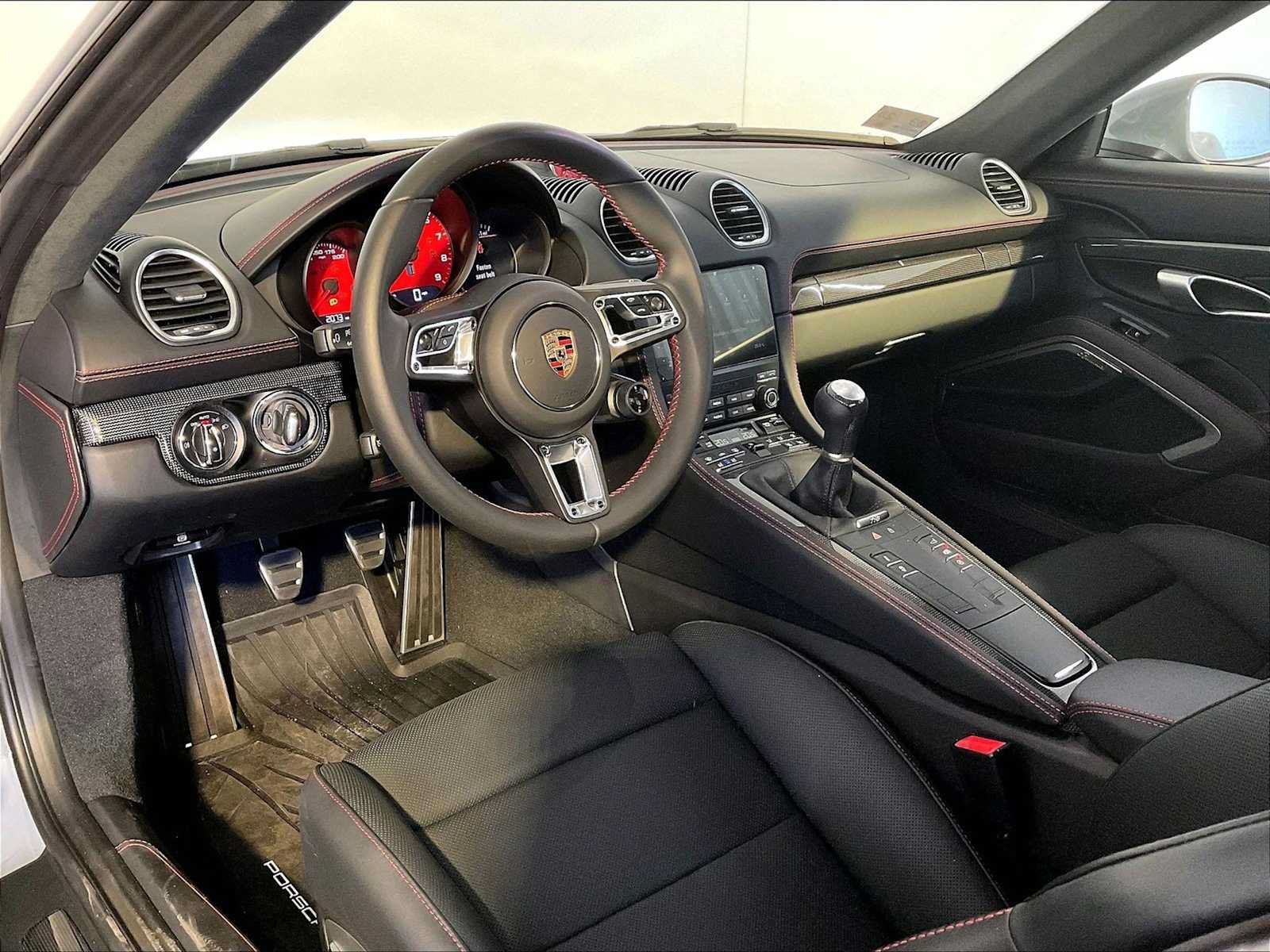 Certified 2025 Porsche 718 Cayman GTS RWD image 4