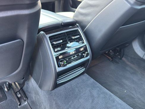 Used 2022 BMW 740i xDrive w/ M Sport Package AWD/4WD image 19