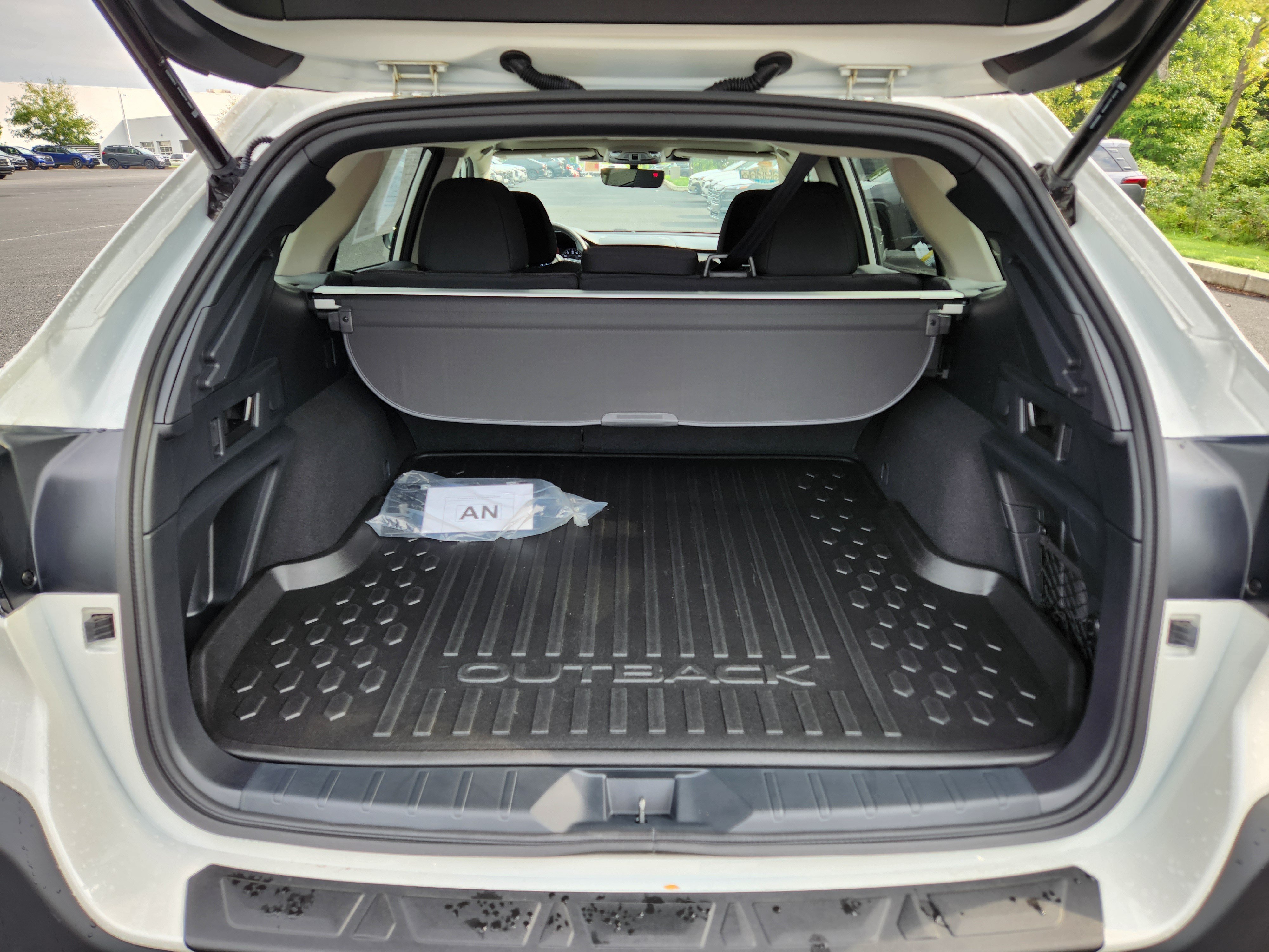 Certified 2025 Subaru Outback Premium AWD/4WD image 8