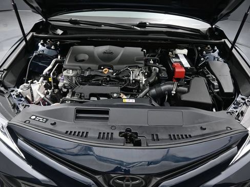 Used 2019 Toyota Camry LE FWD image 45