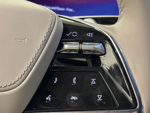 Certified 2025 Cadillac Escalade ESV Sport Platinum w/ LPO, ONYX Package AWD/4WD image 34