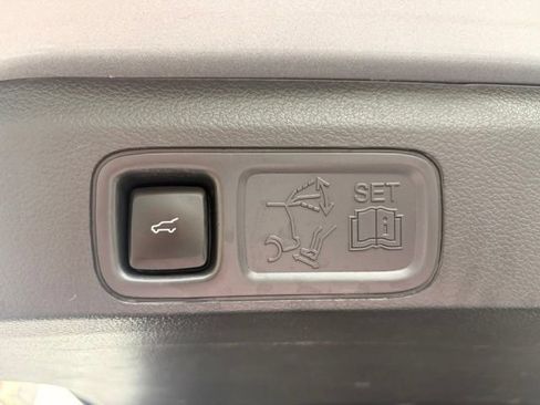 Used 2023 Lincoln Navigator L Reserve AWD/4WD image 25