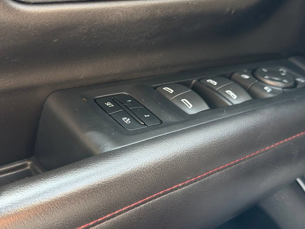 Used 2021 Chevrolet Tahoe RST w/ Luxury Package AWD/4WD image 23