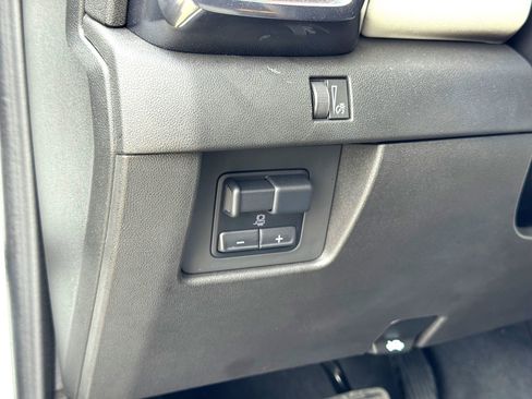 Used 2024 GMC Canyon AT4X image 14