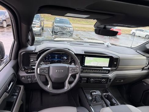 Used 2025 Chevrolet Silverado 1500 ZR2 w/ Technology Package image 13