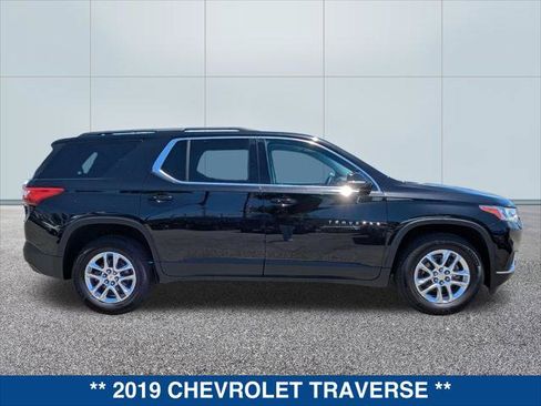Used 2019 Chevrolet Traverse LT w/ LPO, Cargo Package FWD image 6